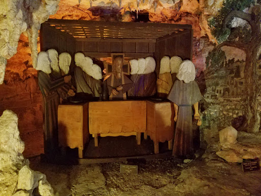 Cemetery «Memorial Park Funeral Home & Cemetery», reviews and photos, 5668 Poplar Ave, Memphis, TN 38119, USA