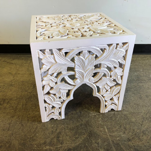 Furniture Store «Nadeau - Furniture with a Soul», reviews and photos, 7400 Kenwood Rd, Cincinnati, OH 45236, USA