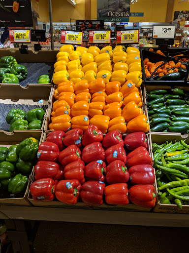 Grocery Store «Stop & Shop», reviews and photos, 2020 Norwich-New London Turnpike, Montville, CT 06353, USA