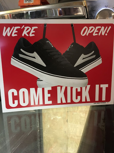 Skateboard Park «Asylum Skate Park», reviews and photos, 29850 Skokie Hwy, Lake Bluff, IL 60044, USA