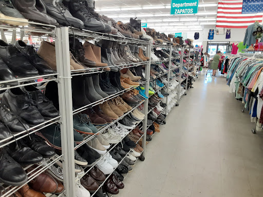 Thrift Store «Sunshine Thrift Stores of Bradenton, Inc.», reviews and photos, 3611 1st St E #230, Bradenton, FL 34208, USA