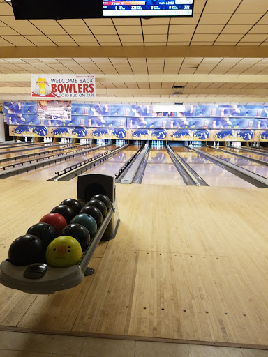 Bowling Alley «NEW Lido Lanes Toledo - Bowling Alley», reviews and photos, 865 South Ave, Toledo, OH 43609, USA