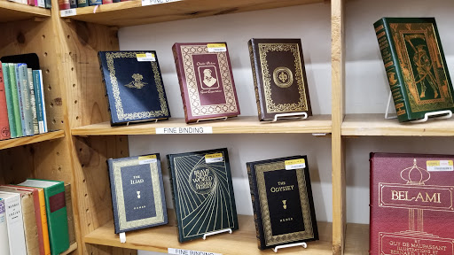 Book Store «Half Price Books», reviews and photos, 1075 E Golf Rd, Schaumburg, IL 60173, USA