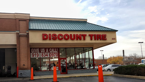 Tire Shop «Discount Tire Store - Raleigh, NC», reviews and photos, 444 E Six Forks Rd, Raleigh, NC 27609, USA