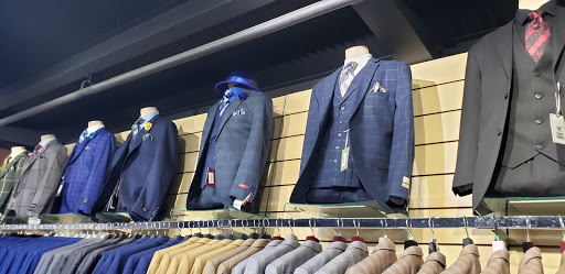 Used Clothing Store «DRESS TO IMPRESS», reviews and photos, 9537 S Western Ave, Chicago, IL 60643, USA