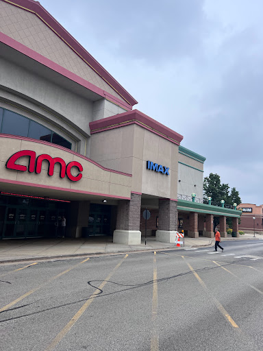 Movie Theater «AMC Showplace Village Crossing 18», reviews and photos, 7000 Carpenter Rd, Skokie, IL 60077, USA