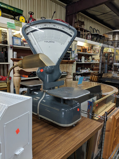 Thrift Store «Jewels to Junk», reviews and photos, 8025 Gravenstein Hwy, Cotati, CA 94931, USA