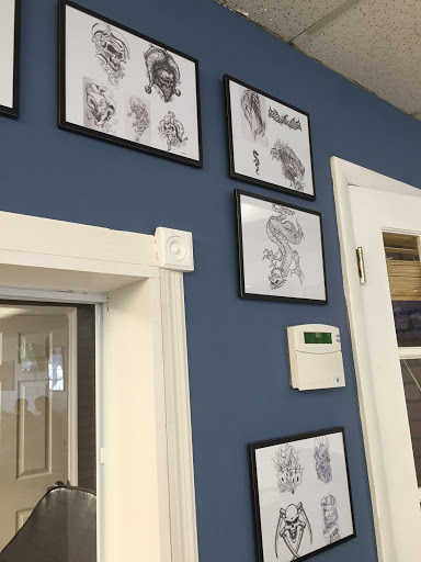 Barber Shop «Perfect Edge Barbershop & Tattoos», reviews and photos, 4015 S West Shore Blvd #4, Tampa, FL 33611, USA