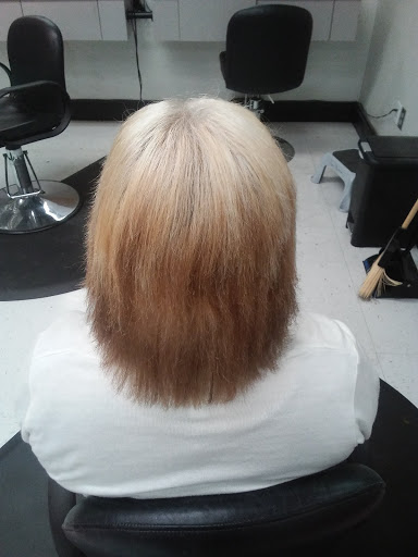 Hair Salon «SmartStyle Hair Salon», reviews and photos, 3290 S Santiam Hwy, Lebanon, OR 97355, USA