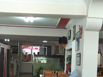Kırmızı Beyaz Cafe Restoran
