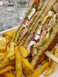 Club sandwich du Restaurant français Brasserie Dubillot à Paris - n°9