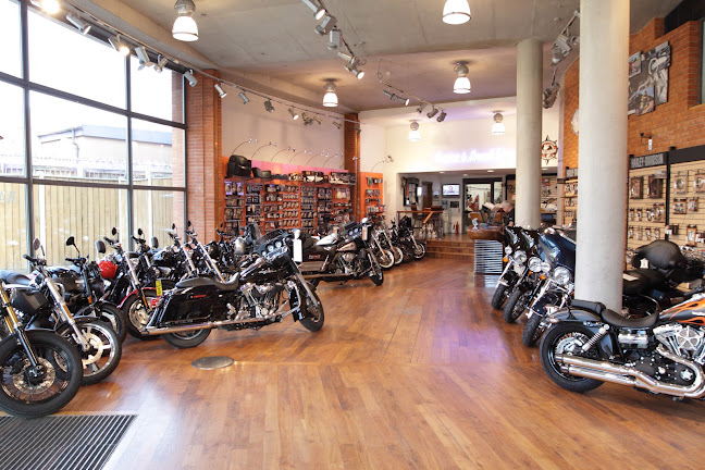 Reviews of Warr's Harley-Davidson in London - Motorcycle dealer