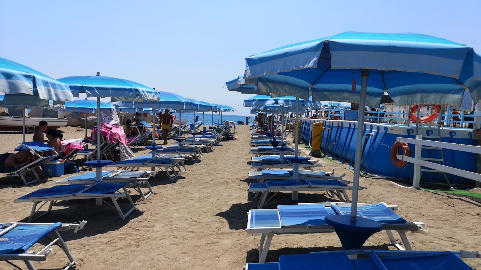 Fotografie cu Bussentino port beach cu nivelul de curățenie in medie