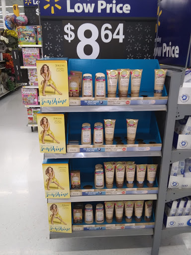 Department Store «Walmart Supercenter», reviews and photos, 814 W Bell Ave, Knoxville, IA 50138, USA