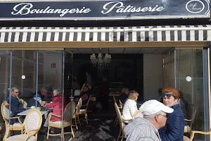Le Café Français image