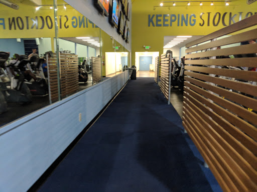 Gym «In-Shape Health Clubs», reviews and photos, 7920 Kelley Dr, Stockton, CA 95209, USA