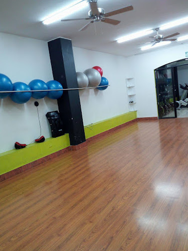 Zamboa Fitness Club - Gimnasio