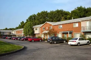 Rosewood Park Townhomes and Apartment Suites image