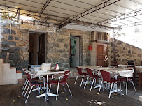 Atmosphère du Restaurant le café de la place à Ota - n°7