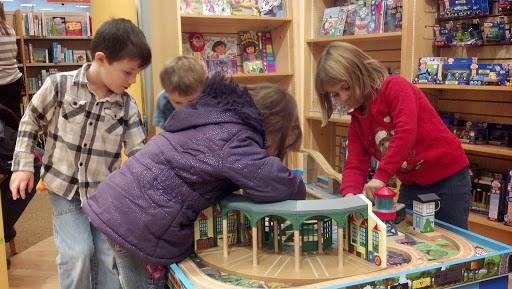 Book Store «Barnes & Noble», reviews and photos, 200 S Gary Ave, Bloomingdale, IL 60108, USA