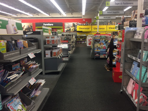 Office Supply Store «Staples», reviews and photos, 3058 Bardstown Rd, Louisville, KY 40205, USA