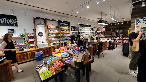 Cosmetics Store «lush fresh handmade cosmetics», reviews and photos, 9090 Destiny USA Dr, Syracuse, NY 13290, USA