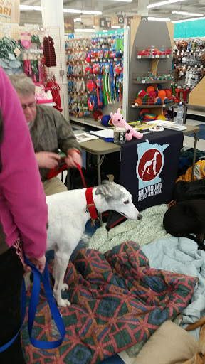 Pet Supply Store «Petco Animal Supplies», reviews and photos, 710 W 66th St, Richfield, MN 55423, USA