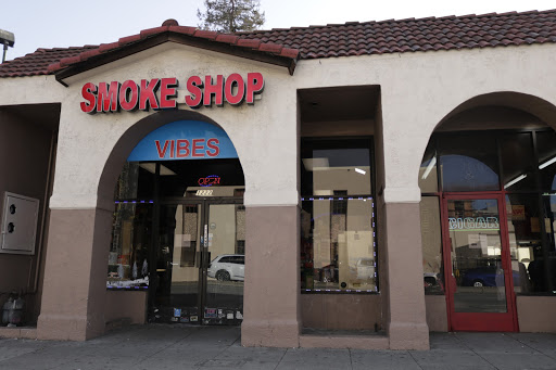 Body Piercing Shop «Vibes Smoke Shop & Piercing», reviews and photos, 1222 El Camino Real, Redwood City, CA 94061, USA