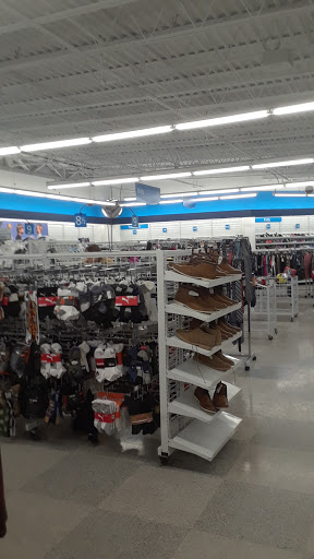 Clothing Store «Ross Dress for Less», reviews and photos, 7511 Lemont Rd, Darien, IL 60561, USA