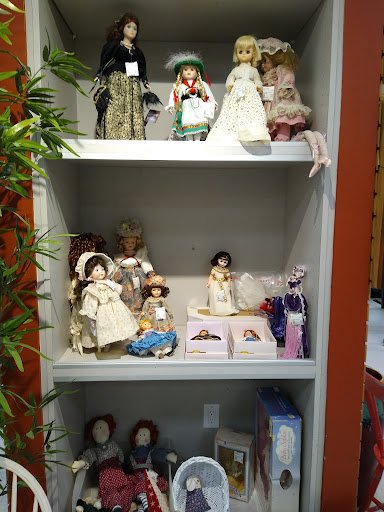 Thrift Store «Charity Guild of Catholic Women», reviews and photos, 1203 Lovett Blvd, Houston, TX 77006, USA