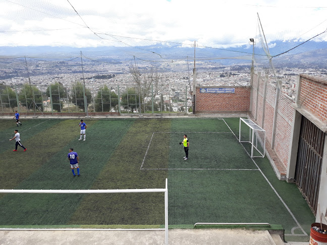 Opiniones de Complejo Deportivo Horizontes en Ambato - Campo de fútbol