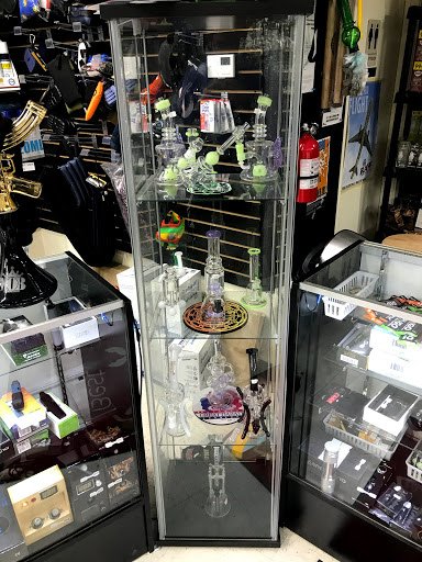 Tobacco Shop «Baytown Smoke Shop», reviews and photos, 3620 Garth Rd, Baytown, TX 77521, USA