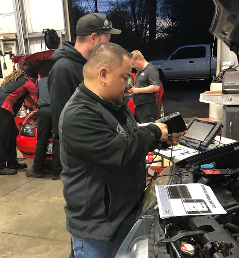 Auto Repair Shop «Town and Country Auto Repair», reviews and photos, 4105 Ten Oaks Rd, Dayton, MD 21036, USA