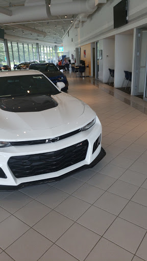 Chevrolet Dealer «Castle Chevy North», reviews and photos, 175 N Arlington Heights Rd, Elk Grove Village, IL 60007, USA