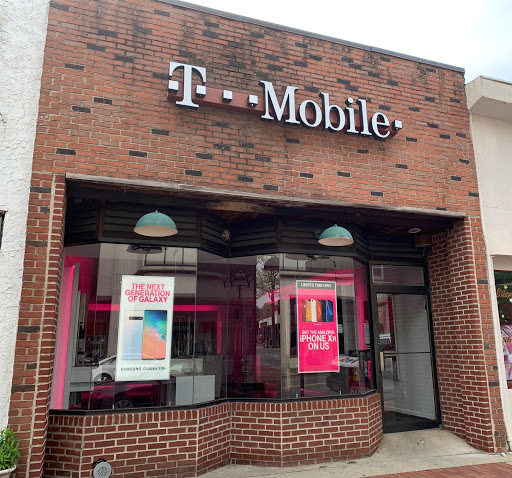T-Mobile, 32 School St, Glen Cove, NY 11542, USA, 