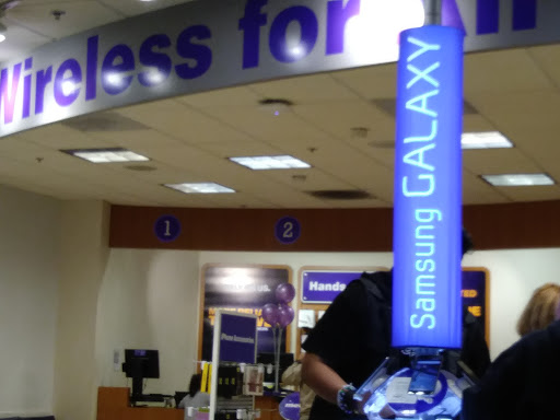 Cell Phone Store «MetroPCS Corporate Store», reviews and photos, 68 Rio Rancho Rd, Pomona, CA 91766, USA