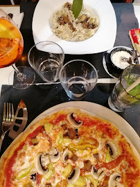 Pizza du Restaurant italien Le Virginie, Nice Riquier - n°4