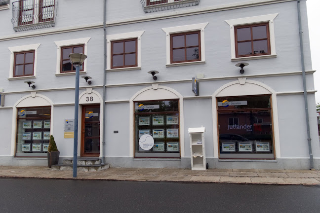 Anmeldelser af EDC Danebo, Aars i Thisted - Ejendomsmægler