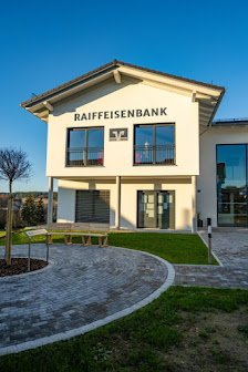 Raiffeisenbank Mitterskirchen, Raiffeisenbank Neumarkt-St. Veit - Reischach eG Rathausplatz 1, 84335 Mitterskirchen, Deutschland