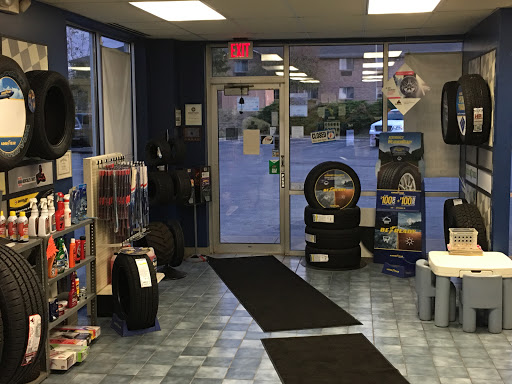 Tire Shop «R & T Tire Pros», reviews and photos, 17016 Clover Rd, Noblesville, IN 46060, USA
