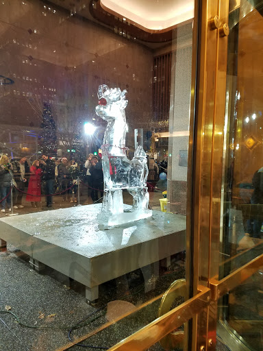 Shopping Mall «Fifth Avenue Place», reviews and photos, 201 Fifth Ave, Pittsburgh, PA 15222, USA