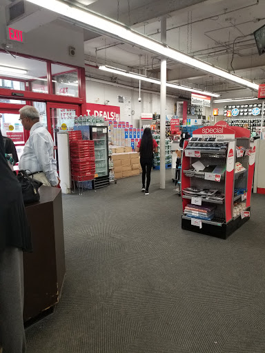 Office Supply Store «Staples», reviews and photos, 91-30 Van Wyck Expy, Jamaica, NY 11418, USA