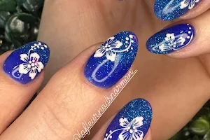 La Fleur Nails Norman image