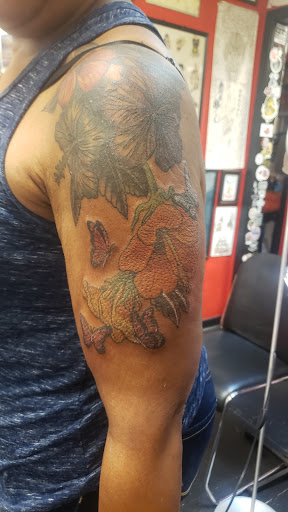 Tattoo Shop «Kadillac Tattoo Mt. Airy», reviews and photos, 7102 Germantown Ave, Philadelphia, PA 19119, USA