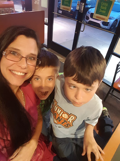 Pizza Restaurant «Round Table Pizza», reviews and photos, 7909 Walerga Rd, Antelope, CA 95843, USA