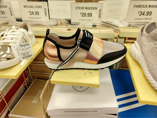 Shopping Mall «Lehigh Shopping Center», reviews and photos, W Union Blvd, Bethlehem, PA 18018, USA