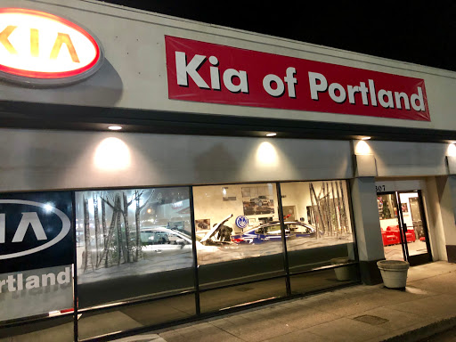 Kia Dealer «Kia of Portland», reviews and photos, 307 NE Broadway St, Portland, OR 97232, USA