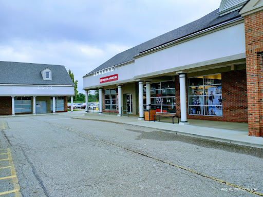 Clothing Store «Under Armour Factory House», reviews and photos, 549 S Chillicothe Rd #0355, Aurora, OH 44202, USA