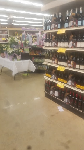 Grocery Store «Safeway», reviews and photos, 1187 S Main St, Manteca, CA 95337, USA