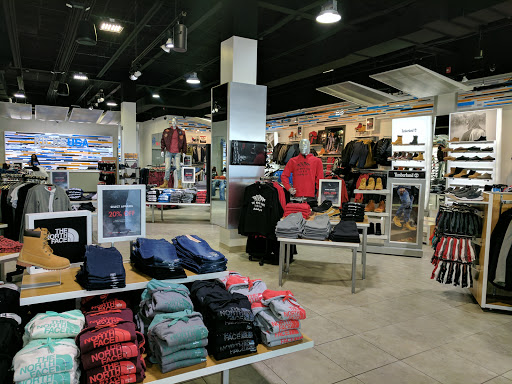 Shopping Mall «Roosevelt Mall», reviews and photos, 2339 Cottman Ave #1, Philadelphia, PA 19149, USA